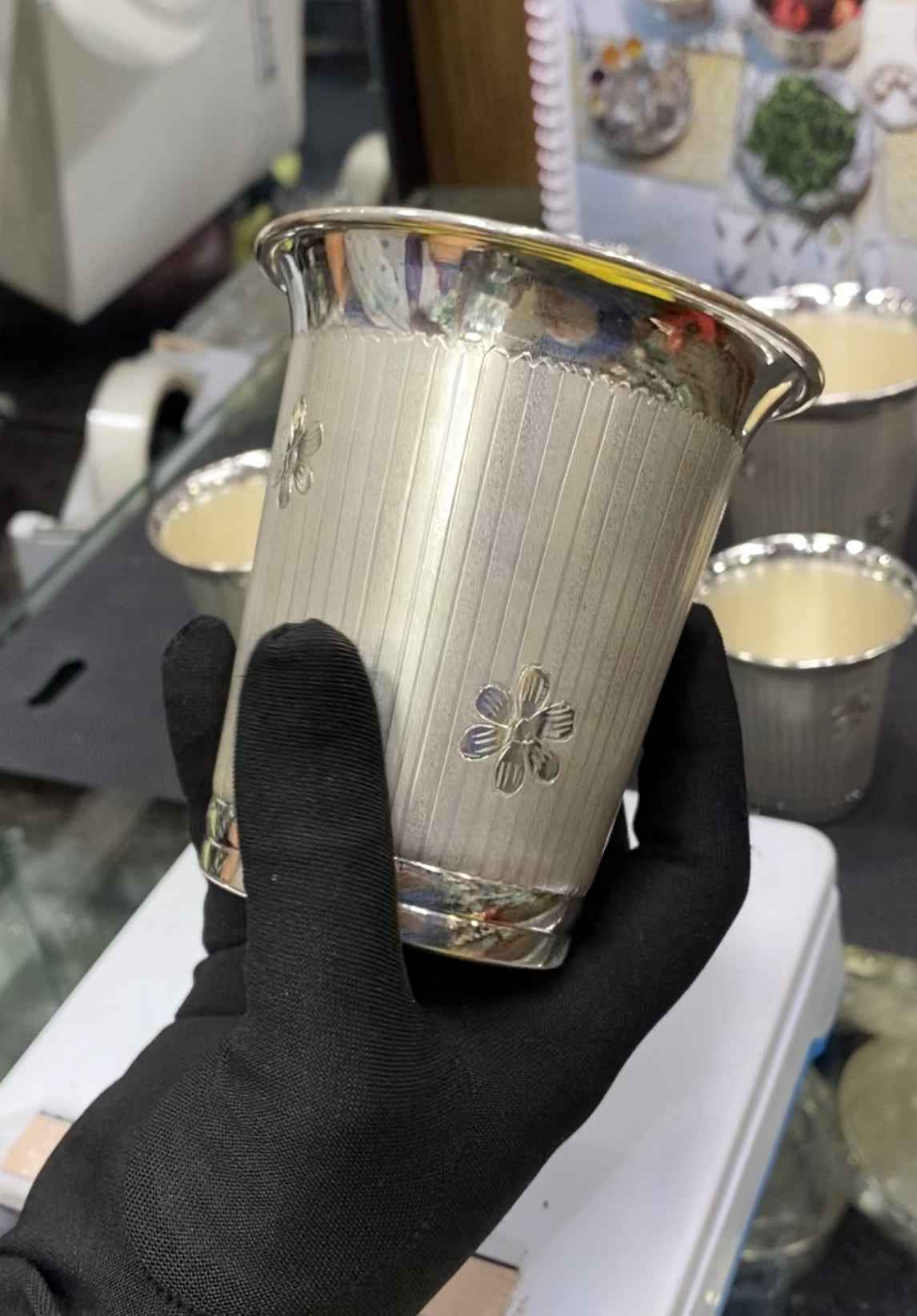 Silver Glass (V Pattern) Indian Floral Design, 100 grams, 350 ml, BIS Hallmarked