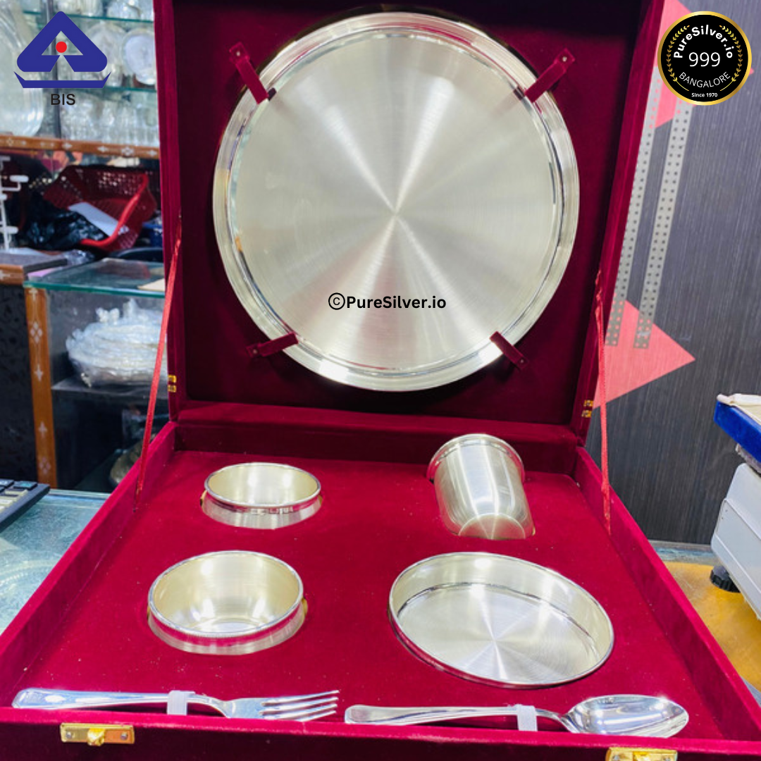 Pure Silver Dinner Set with 925 BIS Hallmark, 1360 grams, BIS Hallmarked