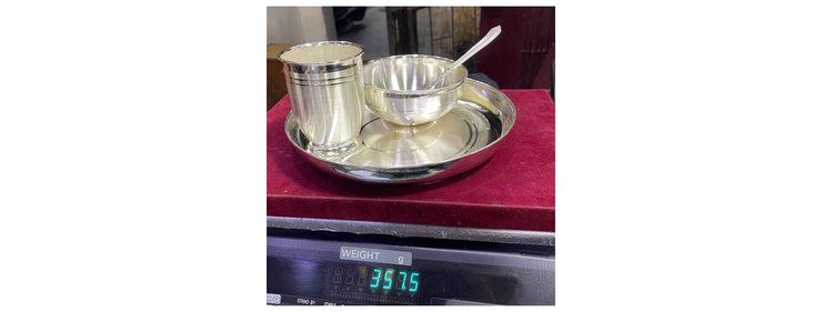 One original silver dining-set photograph matching the Newlywed collection; confirm dimensions before ordering